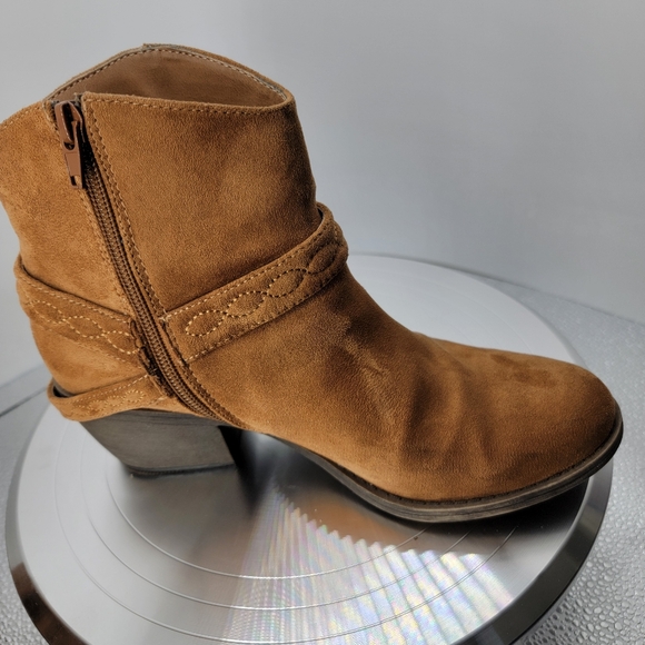Western Tan suede ankle boots SZ 6 1/2 - Picture 5 of 10